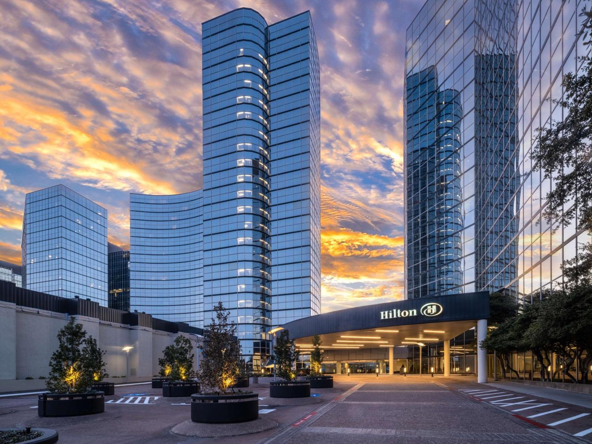 Hilton Dallas Lincoln Centre Extérieur photo